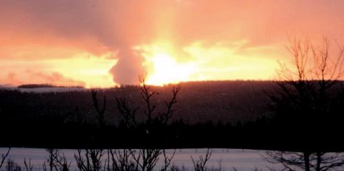 Roadside Sunset - Alexandria - wWnter 2012