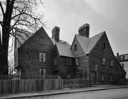House_of_the_Seven_Gables_(2)cond